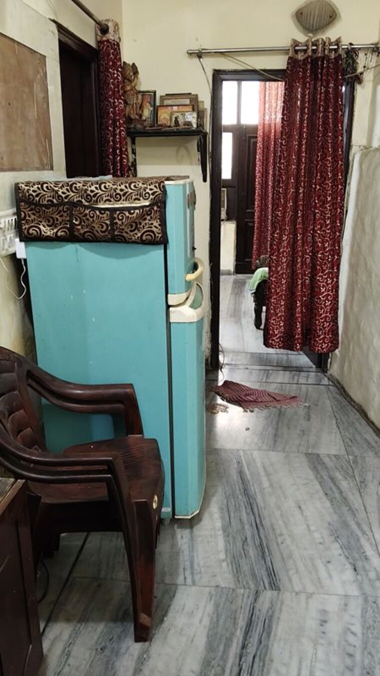 Living Room, spring-field 1 Bedroom 125 Sq.Ft. Builder Floor In Sector 31 Faridabad 10687524