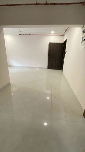2 BHK Apartment For Sale in Rishabraj Blue Lotus, Khar West