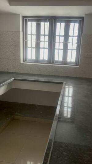 Room in 4 BHK Independent House at Kokapet – for Rent
