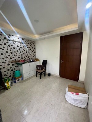 Bedroom in 3 BHK Builder Floor at Sector 21 – for Rent