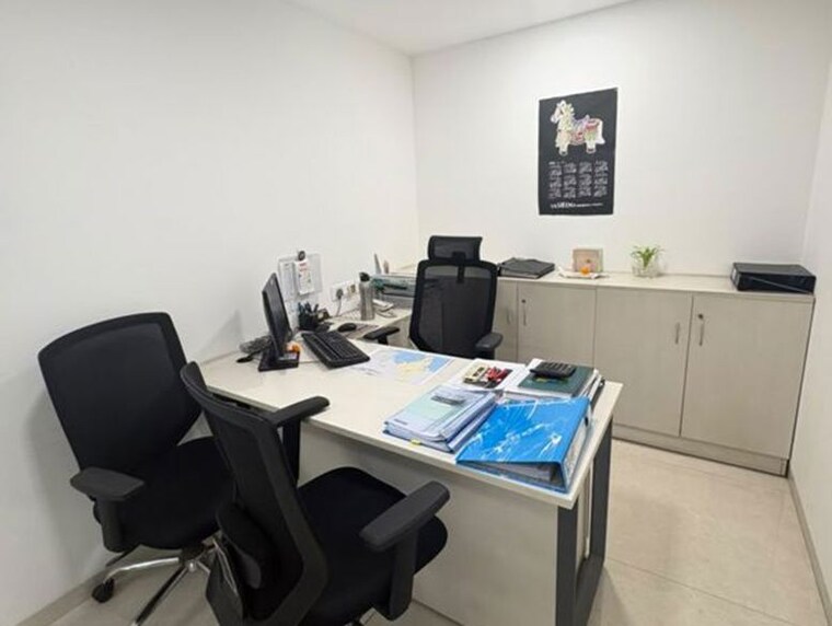 Team Area, dynasty-business-park Commercial Office Space 1650 Sq.Ft. In Andheri East Mumbai 10687571