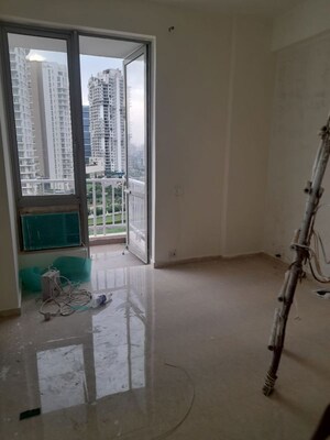 Balcony in 2.5 BHK Apartment at Pioneer Park Phase 1, Sector 61 – for Rent