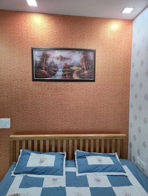 Bedroom in 3 BHK Builder Floor at Sector 23 – for Rent