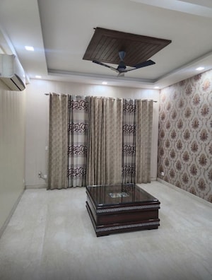 Living Room in 3 BHK Builder Floor at Sector 23 – for Rent