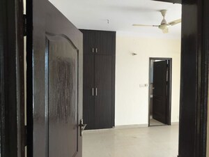 3 BHK Builder Floor For Rent in Sector 23