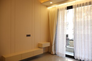 Building Lobby in 3 BHK Builder Floor at Sector 22 – for Rent