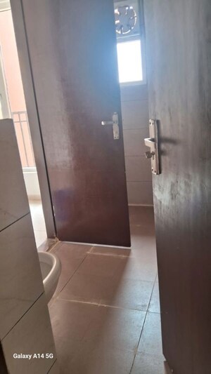Bathroom in 3 BHK Apartment at Motiaz Royal Citi, Ambala Highway – for Rent