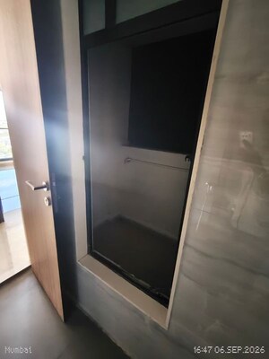Furnished Amenities in 2 BHK Apartment at Dosti Eastern Bay Phase 2, Wadala – for Sale