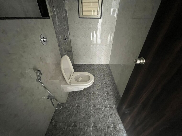 Bathroom, goel-ganga-altus 3 Bedroom 950 Sq.Ft. Apartment In Kharadi Pune 10644990