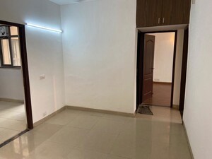 Room in 3 BHK Builder Floor at Sector 22 – for Rent