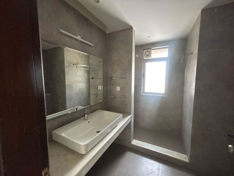 Bathroom, sector 22 4 Bedroom 2500 Sq.Ft. Builder Floor In Sector 22 Gurgaon 10687656