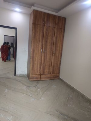 Room in 3 BHK Builder Floor at Rohini Sector 11 – for Rent