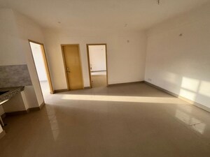 Room in 2 BHK Builder Floor at Palam Vihar – for Rent