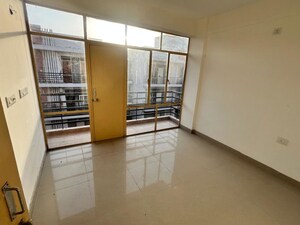 Room in 2 BHK Builder Floor at Palam Vihar – for Rent