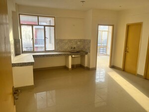 Room in 2 BHK Builder Floor at Palam Vihar – for Rent