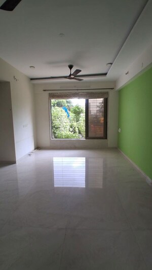 Room in 2 BHK Apartment at Lucent Fressia Ranibello, Malad East – for Rent
