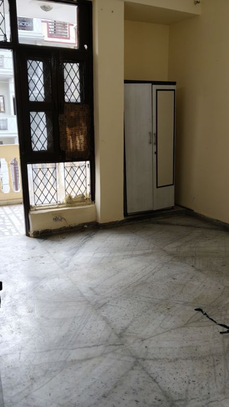 Room, spring-field 2 Bedroom 125 Sq.Ft. Builder Floor In Sector 31 Faridabad 10687716