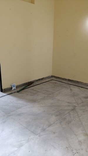 Room in 2 BHK Builder Floor at Spring Field, Sector 31 – for Sale