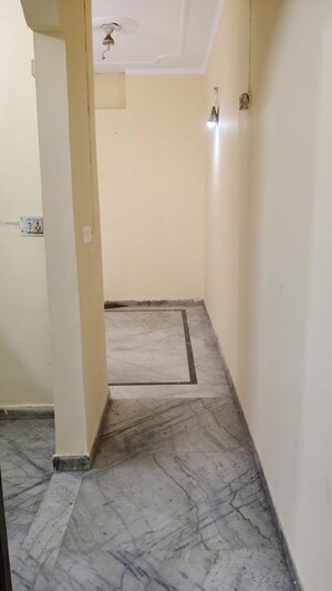 2 BHK Builder Floor For Sale in Spring Field, Sector 31
