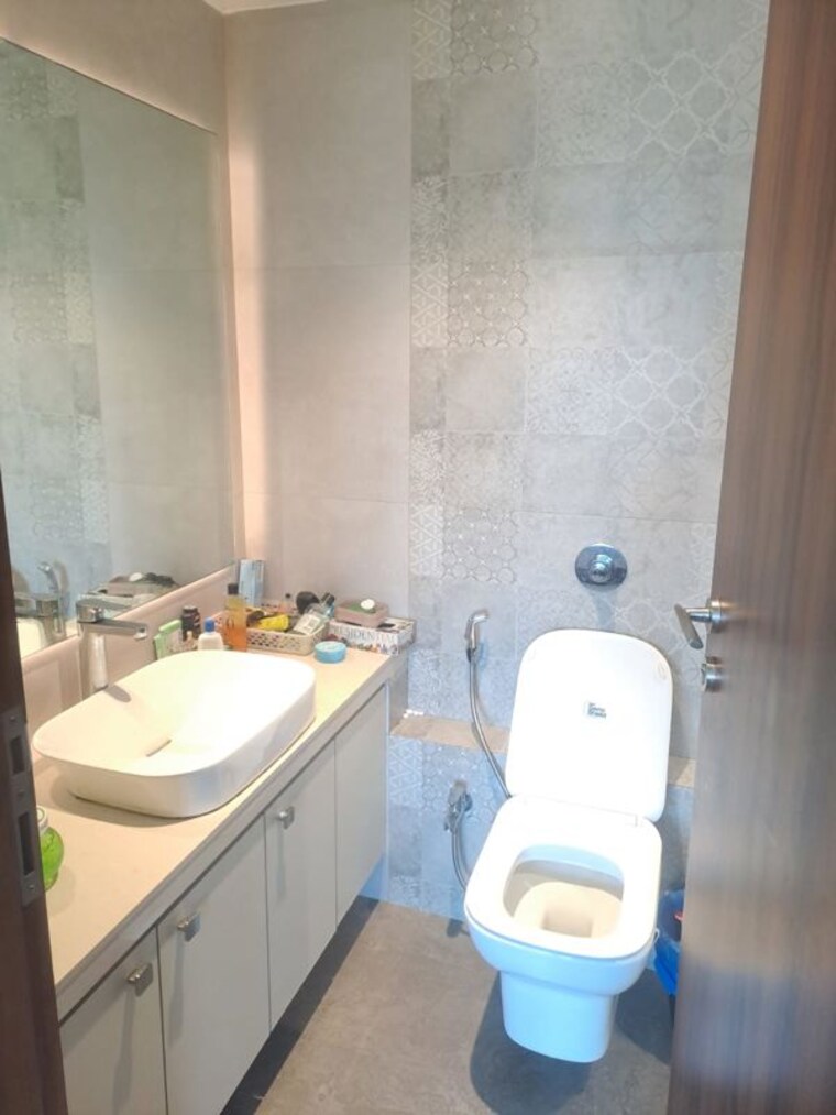 Bathroom, aum-artha 3 Bedroom 1160 Sq.Ft. Apartment In Khar West Mumbai 10687726