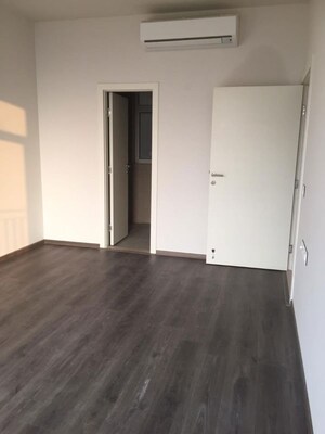 Room in 3.5 BHK Apartment at Ireo The Corridors, Sector 67a – for Rent