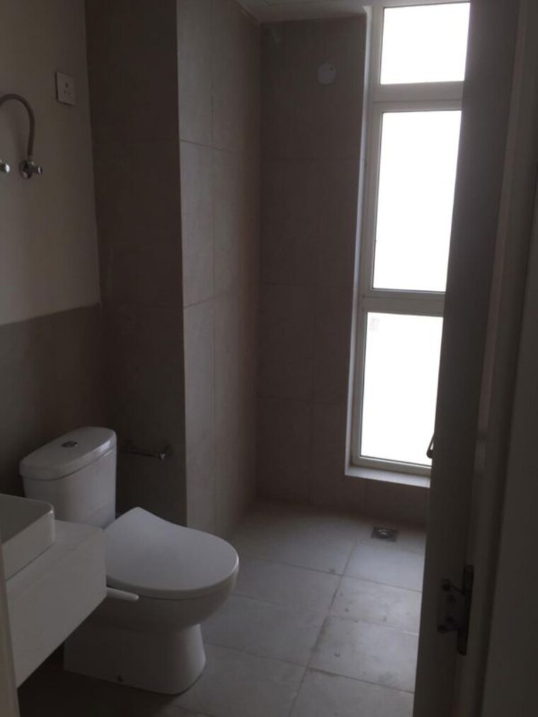 Bathroom, ireo-the-corridors 3.5 Bedroom 1927 Sq.Ft. Apartment In Sector 67a Gurgaon 10687775