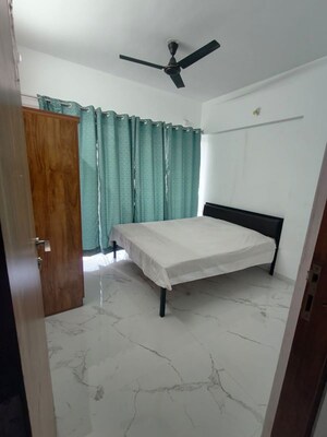 Room in 2 BHK Apartment at Kondhwa – for Rent