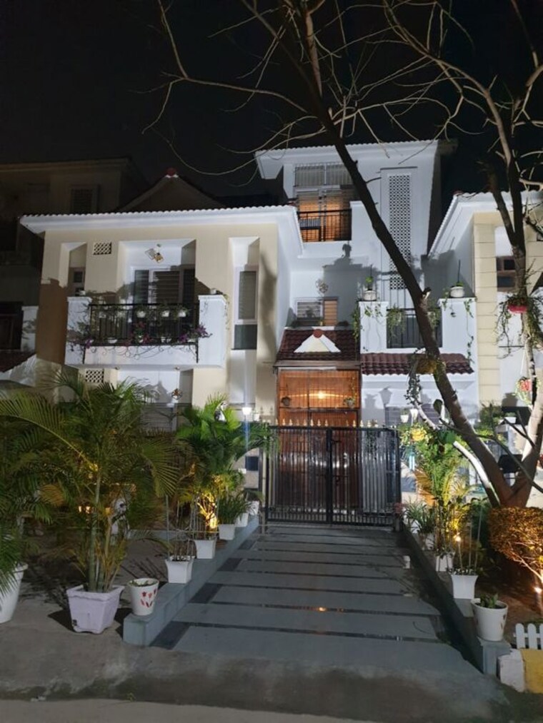 Exterior View, jaypee-greens-kingswood-oriental 4 Bedroom 4200 Sq.Ft. Villa In Sector 128 Noida 10687783