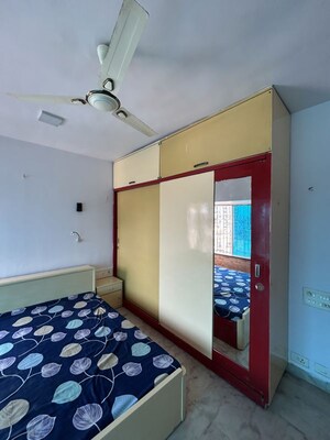 Team Area in 3 BHK Apartment at Arshie Complex, Versova – for Rent