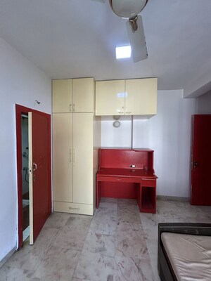 Furnished Amenities in 3 BHK Apartment at Arshie Complex, Versova – for Rent