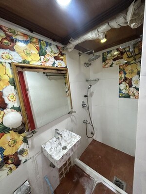 Furnished Amenities in 3 BHK Apartment at Arshie Complex, Versova – for Rent