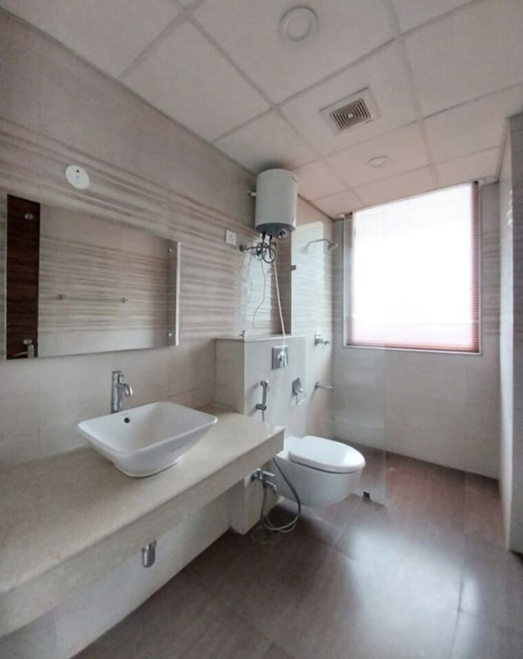 Bathroom, krrish-provence-estate 4 Bedroom 5800 Sq.Ft. Apartment In Gurgaon Faridabad Road Gurgaon 10687805