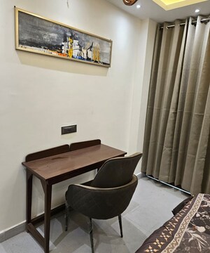Team Area in 1 BHK Apartment at Saket – for Rent