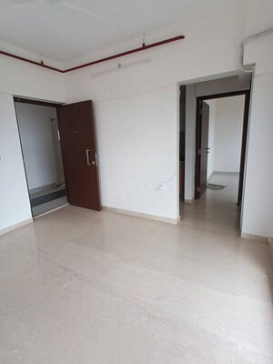 Room in 1 BHK Apartment at Omkar Signet, Malad East – for Rent