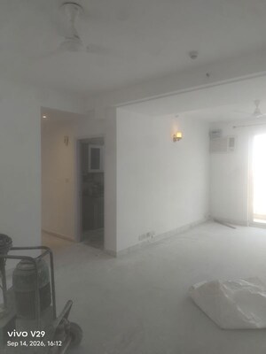 Room in 3 BHK Apartment at DLF The Belvedere Park, Sector 24 – for Rent