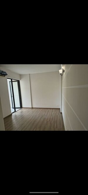 2 BHK Apartment For Rent in Signature Global City 81, Sector 81