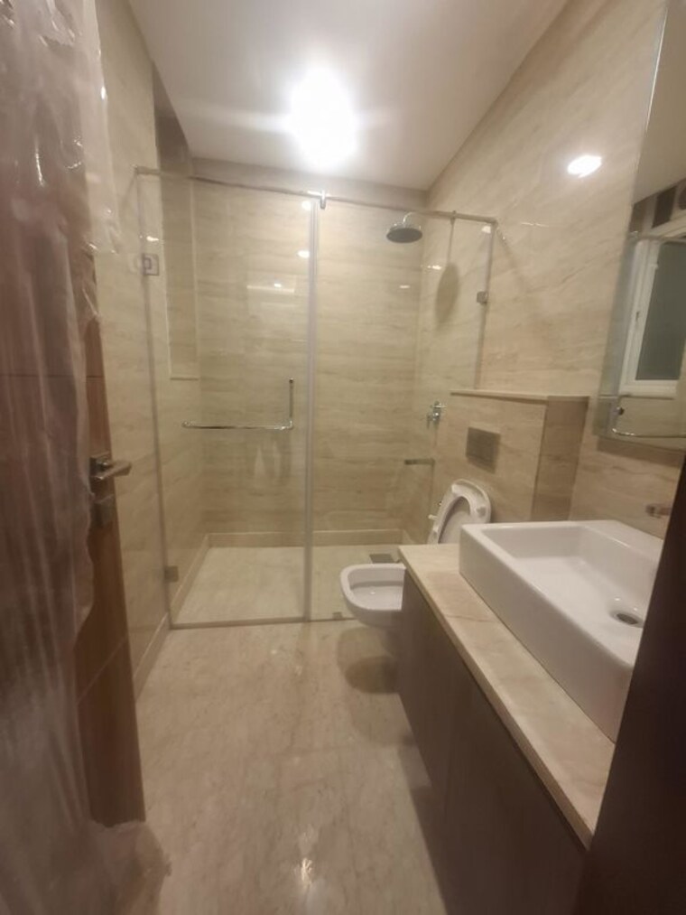 Bathroom, sector 21 3 Bedroom 1550 Sq.Ft. Builder Floor In Sector 21 Gurgaon 10687885