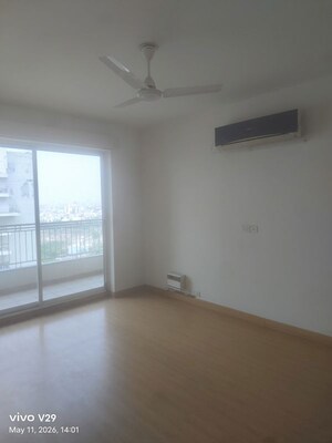 Room in 3 BHK Apartment at Bestech Park View Spa, Sector 47 – for Rent