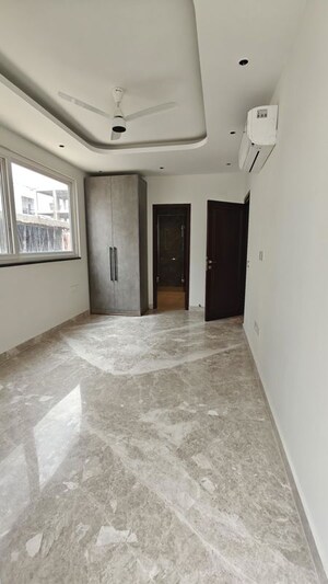 3 BHK Builder Floor For Rent in Sector 21