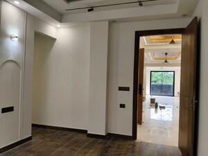 Room in 3 BHK Builder Floor at Sector 23 – for Rent