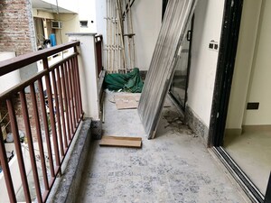 Balcony in 3 BHK Builder Floor at Sector 23 – for Rent