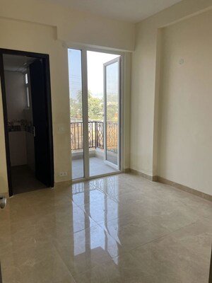 Room in 3 BHK Builder Floor at Sector 22 – for Rent