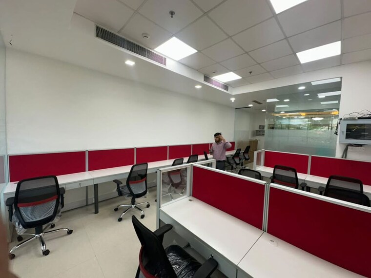 Team Area, spaze-itech-park Commercial Office Space 1022 Sq.Ft. In Sector 49 Gurgaon 10687908