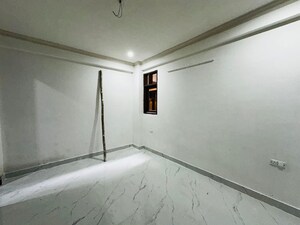 Room in 2 BHK Builder Floor at Saket – for Rent
