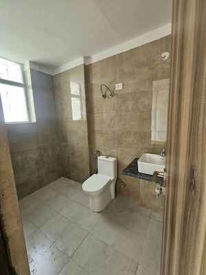 Bathroom in 3 BHK Apartment at Capital Residency 360, Sector 70a – for Sale