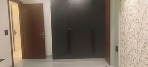 Room in 3 BHK Builder Floor at Sector 22 – for Rent