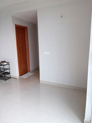 Room in 2 BHK Apartment at Tata Eureka Park, Sector 150 – for Rent