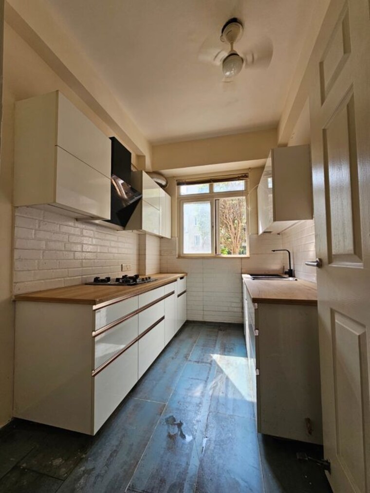 Kitchen, emaar-mgf-emerald-hills 2.5 Bedroom 214 Sq.Ft. Apartment In Sector 65 Gurgaon 10687951