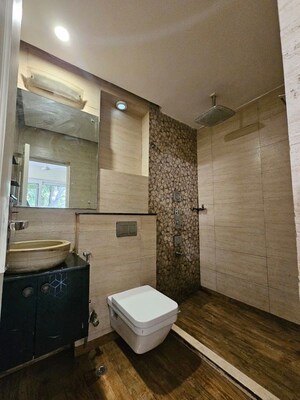 Bathroom in 2.5 BHK Apartment at Emaar MGF Emerald Hills, Sector 65 – for Rent