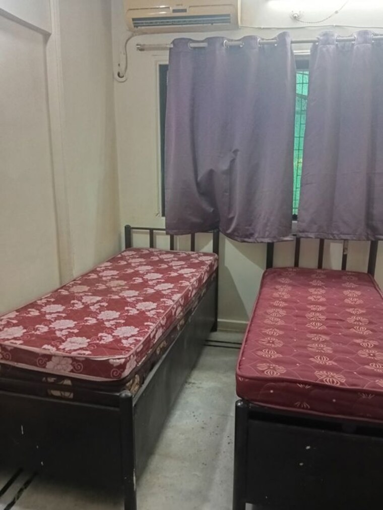 Bedroom, srishti-complex-powai Pg For Boys & Girls In Powai 10687950